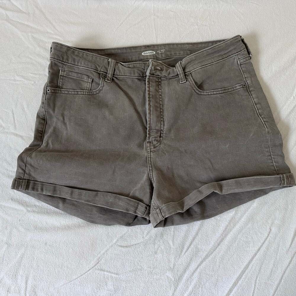 Old Navy Shorts Women's Size 16 High-Rise O.G. Straight Roll Cuff New Denim